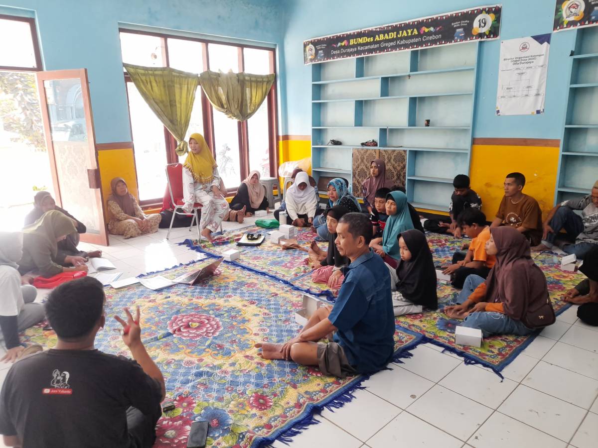 Pertemuan Rutin KDD Desa Durajaya: Membangun Keberanian, Memperkuat Kekompakan Kelompok UMKM Difabel