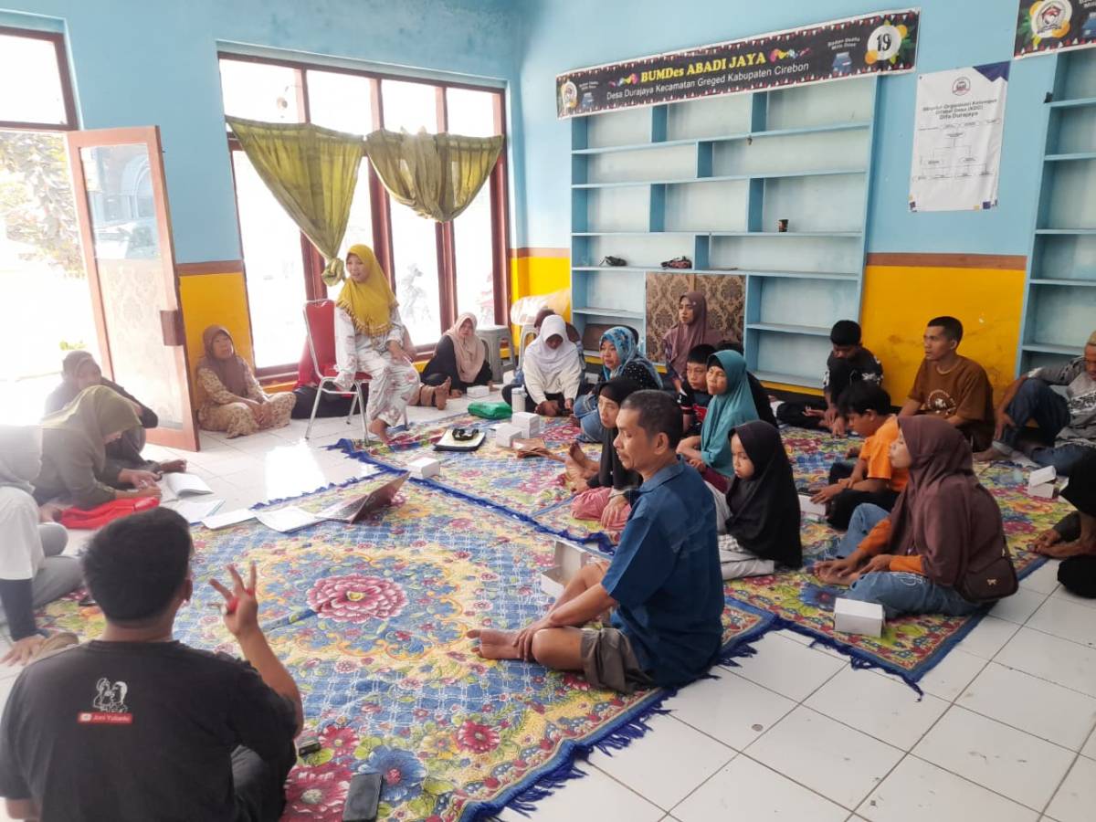 Pertemuan Rutin KDD Desa Durajaya: Membangun Keberanian, Memperkuat Kekompakan Kelompok UMKM Difabel
